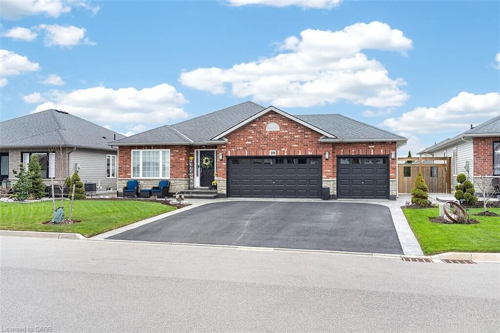 Property Photo: 20 Linda Crescent ON N0A 1H0