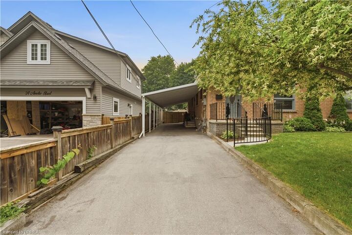 Property Photo:  58 Amelia Street  ON N3L 1Z6 