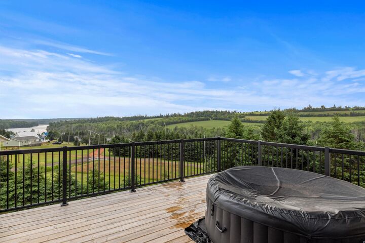 Property Photo: 31 Hilltop Court PE C0B 1M0