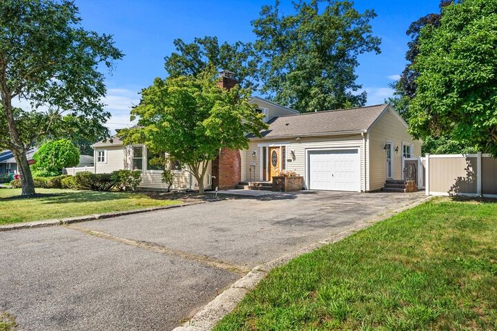 Property Photo: 173 Florence Rd MA 01851