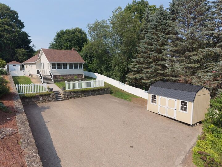 Property Photo: 2 Hyatt Street MA 01603