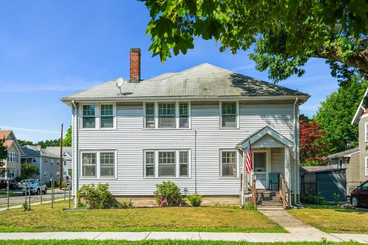 Property Photo:  289 Auburndale Ave  MA 02466 