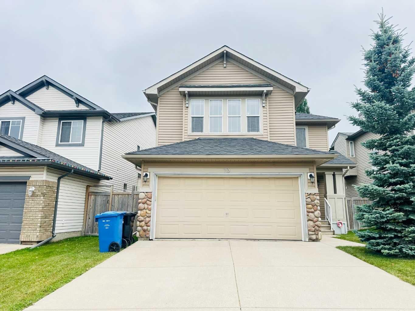 Property Photo:  29 Everhollow Rise SW  AB T2Y 5H2 