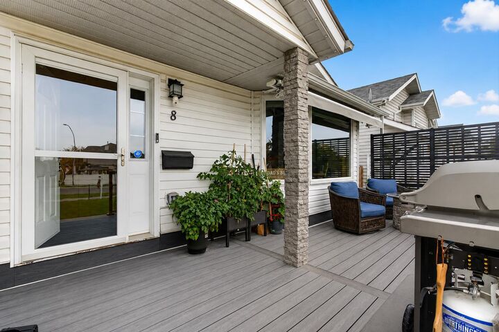 Property Photo: 8 Erin Meadow Way SE AB T2B 3A2