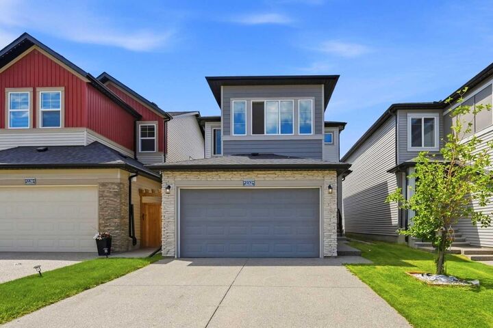 232 Cornerbrook Common NE — photo 1