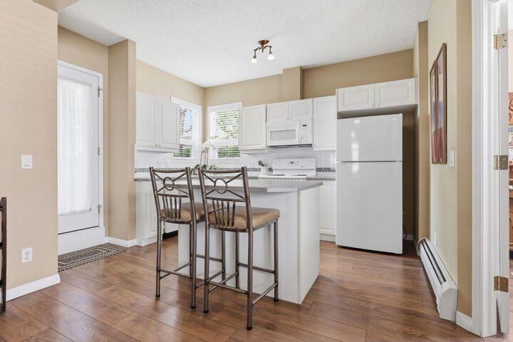 14645 6 Street SW 1101 — photo 1
