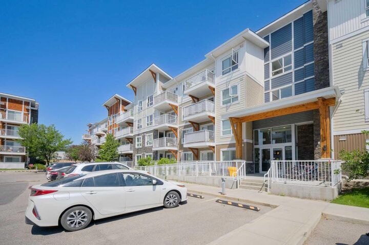 302 Skyview Ranch Drive NE 6305 — photo 1