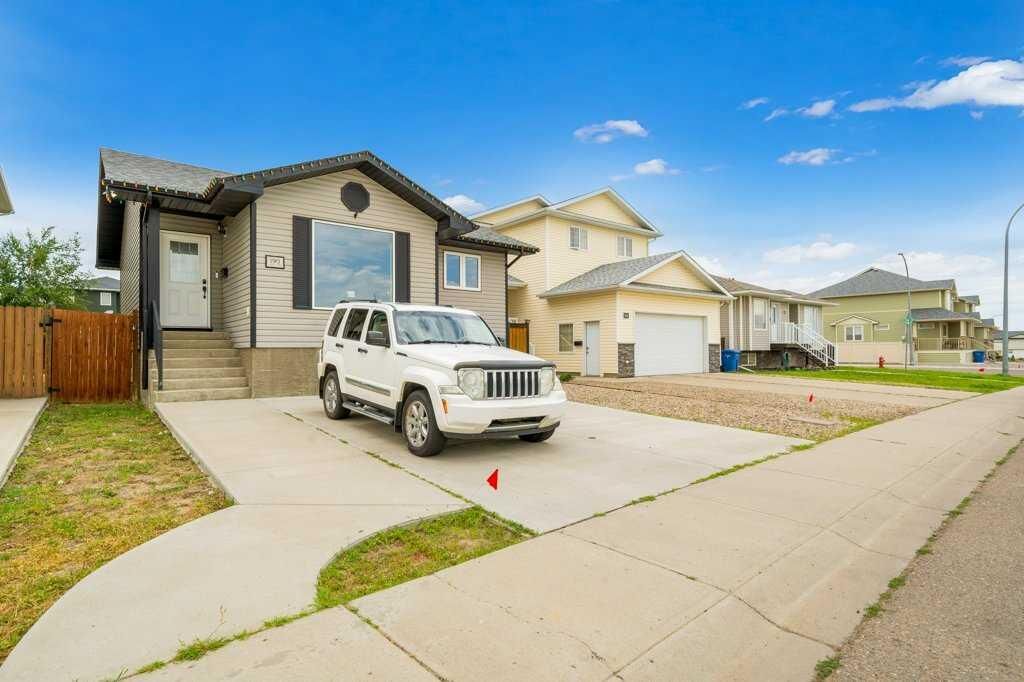 Property Photo: 190 Ranchlands Boulevard NE AB T1C 0E3