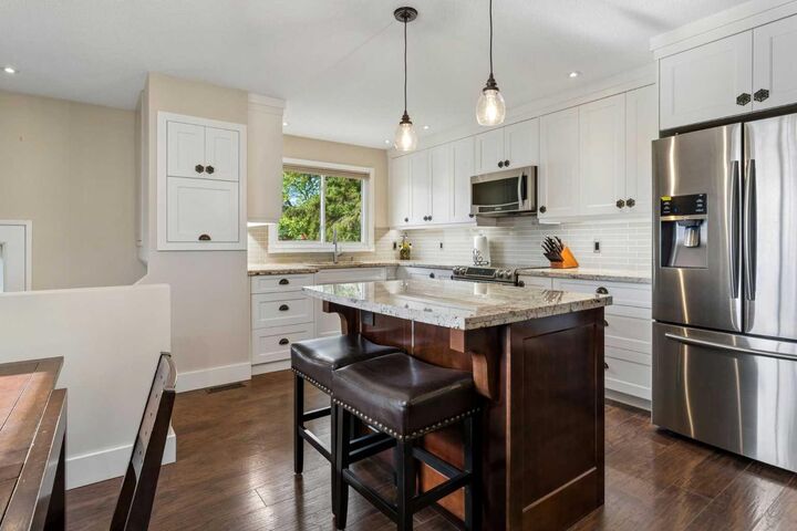 Property Photo:  6751 34 Avenue NE  AB T1Y 4M1 