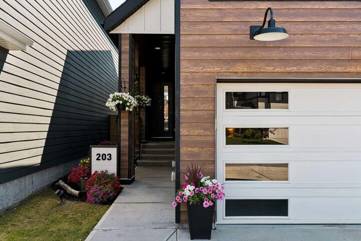 Property Photo: 203 Cranbrook Park SE AB T3M 3C3