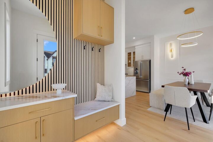 Property Photo: 6428 33 Avenue NW AB T3B 1L1