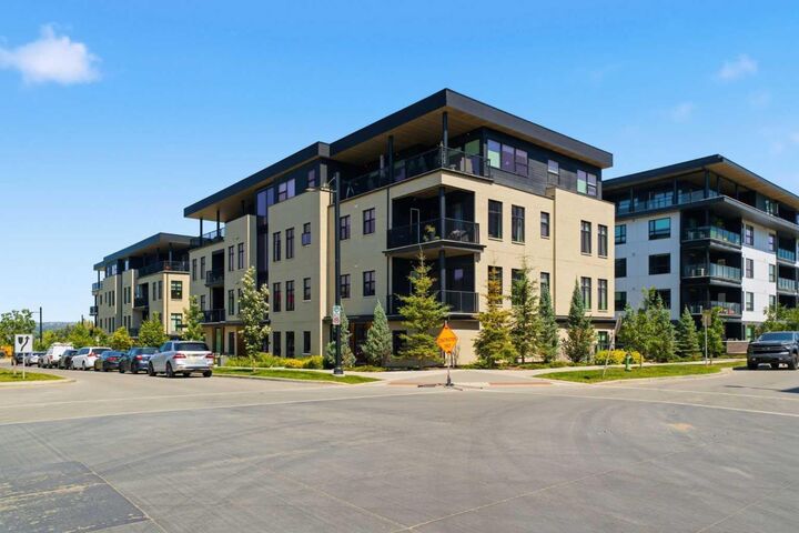 275 Lebel Crescent NW 303 — photo 1