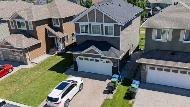 144 Everhollow Street SW — photo 1