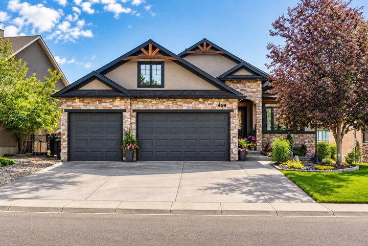 Property Photo: 469 Rainbow Falls Way AB T1X 1S5