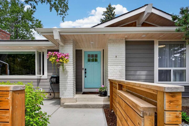 Property Photo:  824 Cannell Road SW  AB T2W 1T4 