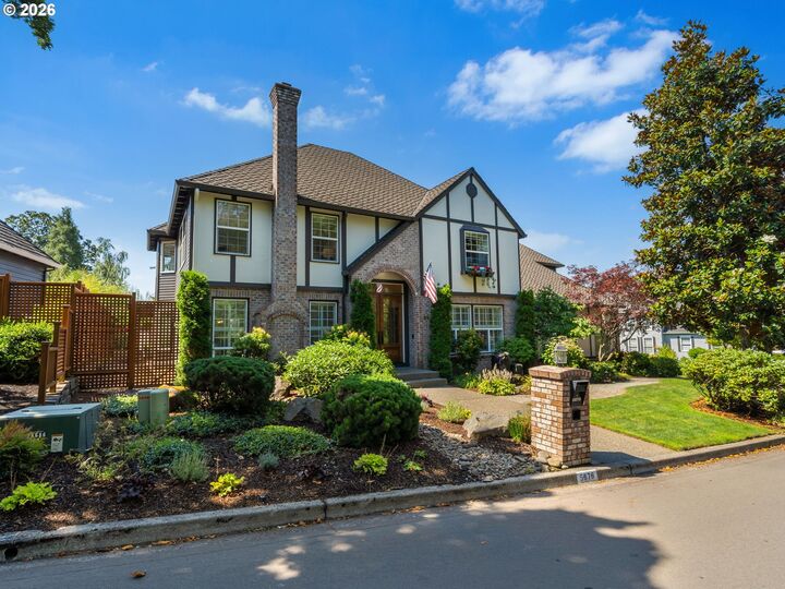 Property Photo:  5676 Southwood Dr  OR 97035 