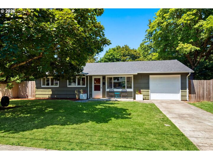 Property Photo:  11555 SW 11th St  OR 97005 