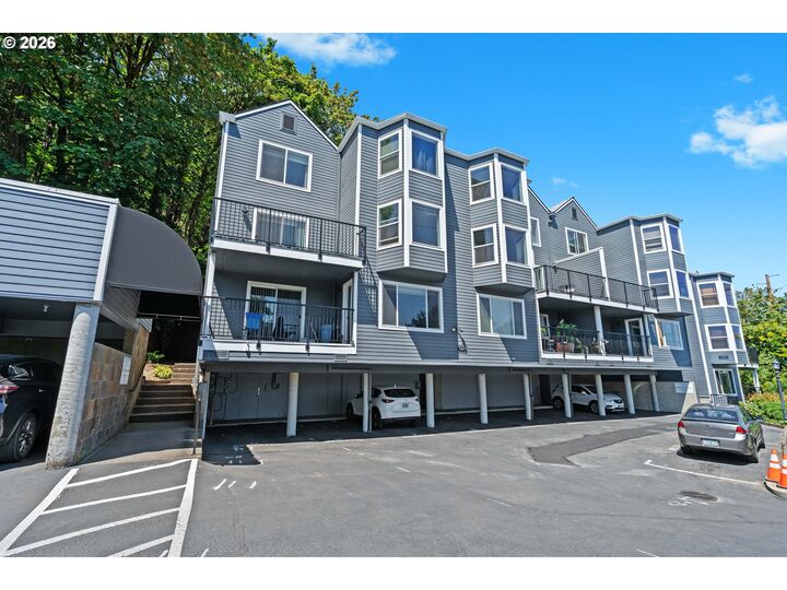 Property Photo: 3473 SW Barbur Blvd 12 OR 97239