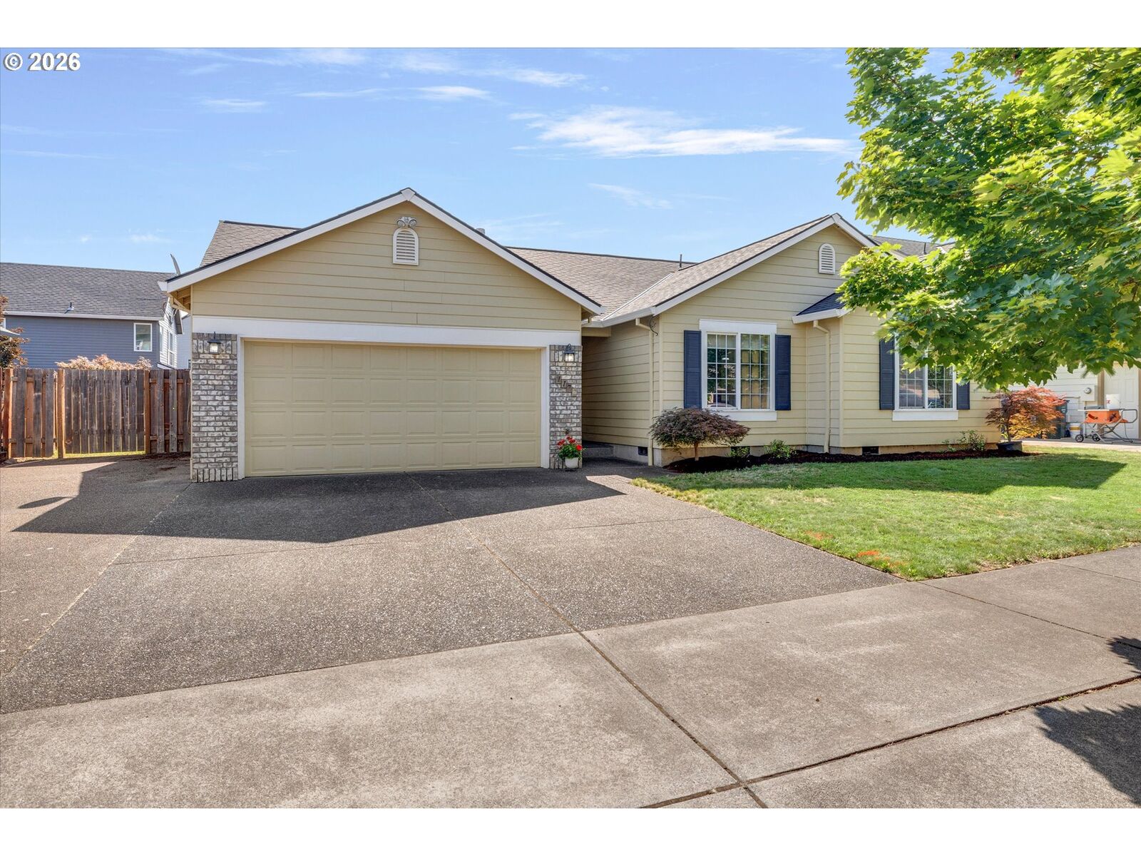 Property Photo: 1172 S Sycamore St OR 97013