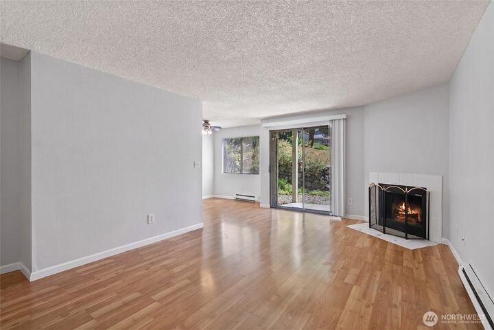 Property Photo:  2020  Grant Avenue S C103  WA 98055 