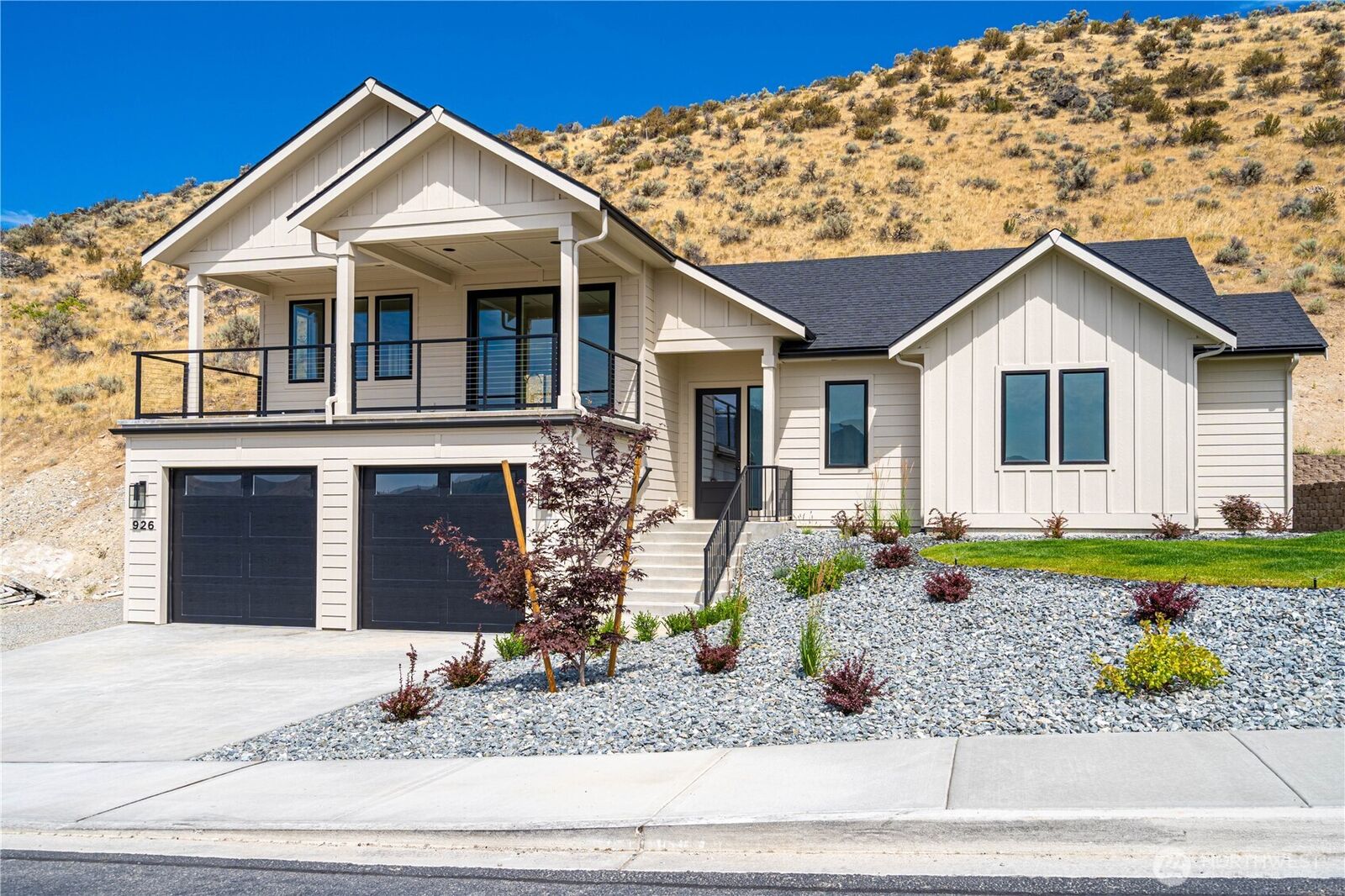 Property Photo:  926  Long Drive  WA 98816 