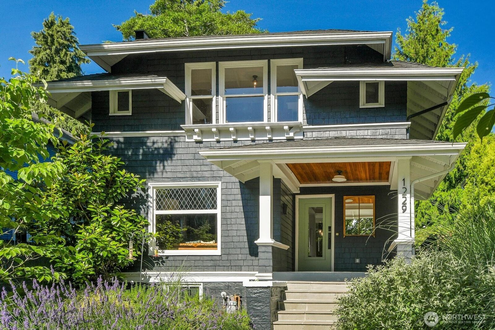 Property Photo:  1229  18th Avenue E  WA 98112 