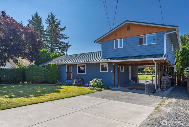 Property Photo: 307 Lincoln Street WA 98247
