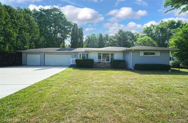 Property Photo:  7194 N Center Road  MI 48458 