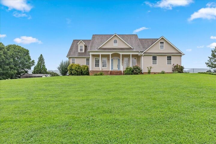 Property Photo:  125 County Road 429  TN 37329 