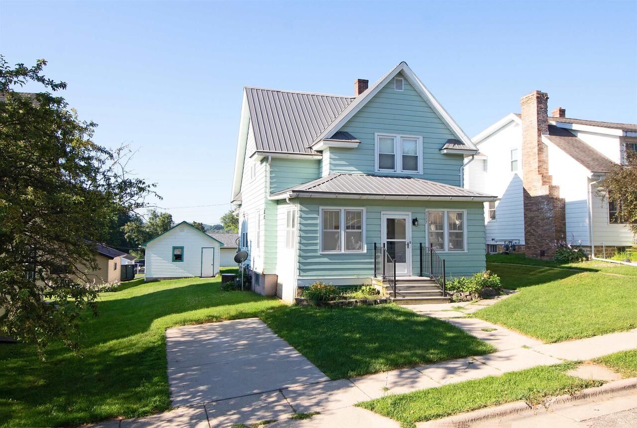 Property Photo: 1177 Oak Street WI 53577