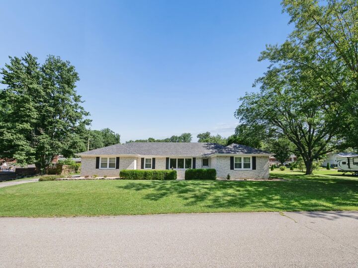 Property Photo:  58 Hunters Lane  IN 47006 