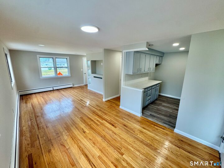 Property Photo:  280 School Street  CT 06108 