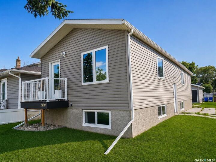 Property Photo: 2100 Edgar Street SK S4N 3K7