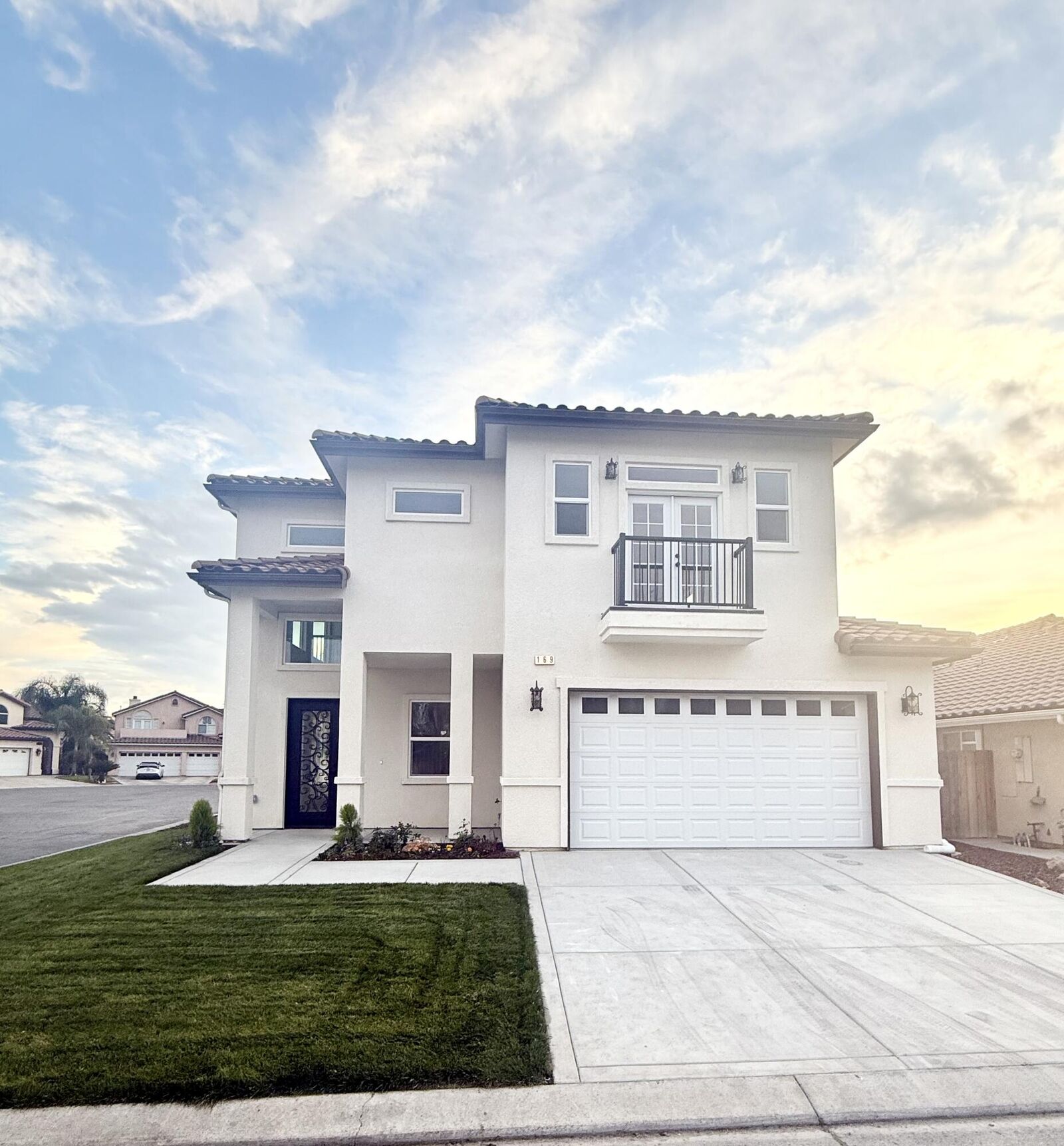 Property Photo: 169 Lake Drive CA 93245