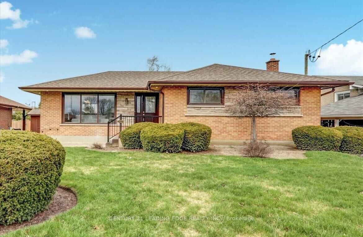 Property Photo: 654 Annapolis Avenue Bsmt ON L1J 2Z2