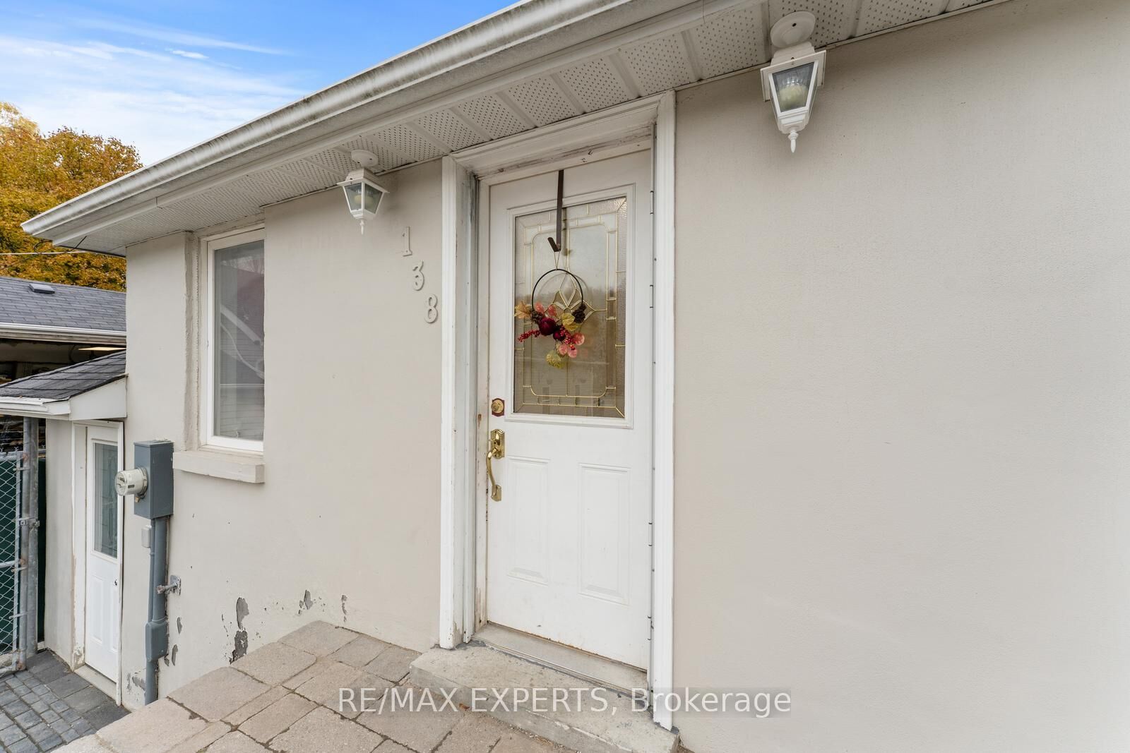 Property Photo: 142 King Street E ON L7E 3G2