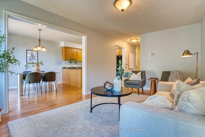 Property Photo:  35 Lady Court  ON N4X 1E5 