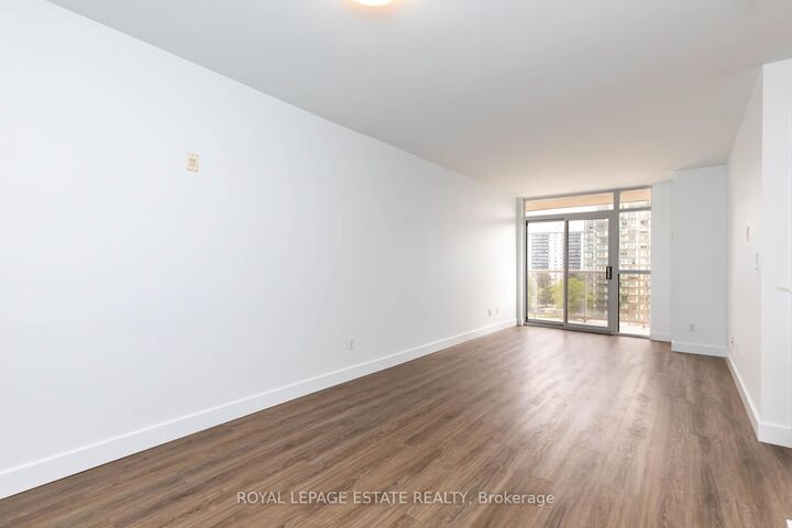 Property Photo:  3650 Kingston Road 822  ON M1M 3X9 