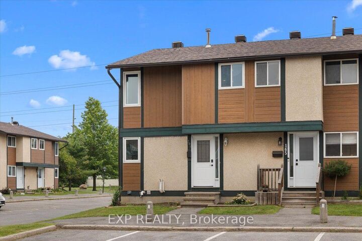 Property Photo: 1449 Ridgebrook Drive 167 ON K1B 4T1