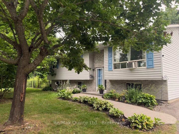 94 Grenville Park Drive — photo 1