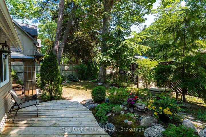 Property Photo:  224 Tiny Beaches Road S Road  ON L0L 2J0 