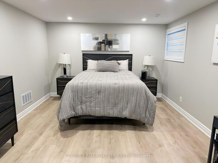 Property Photo:  30 York Drive B  ON K9K 0H1 