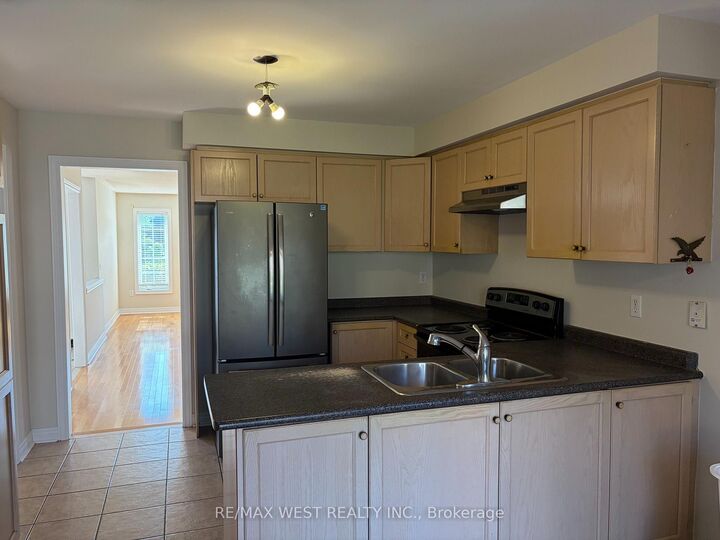 Property Photo: 63 Munro Circle ON L7G 6A2