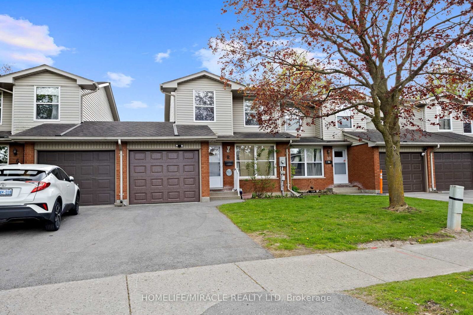 Property Photo: 1250 Jalna Boulevard 8 ON N6E 2W4