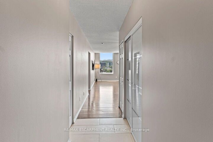 Property Photo: 36 James Street S 810 ON L8P 4W4
