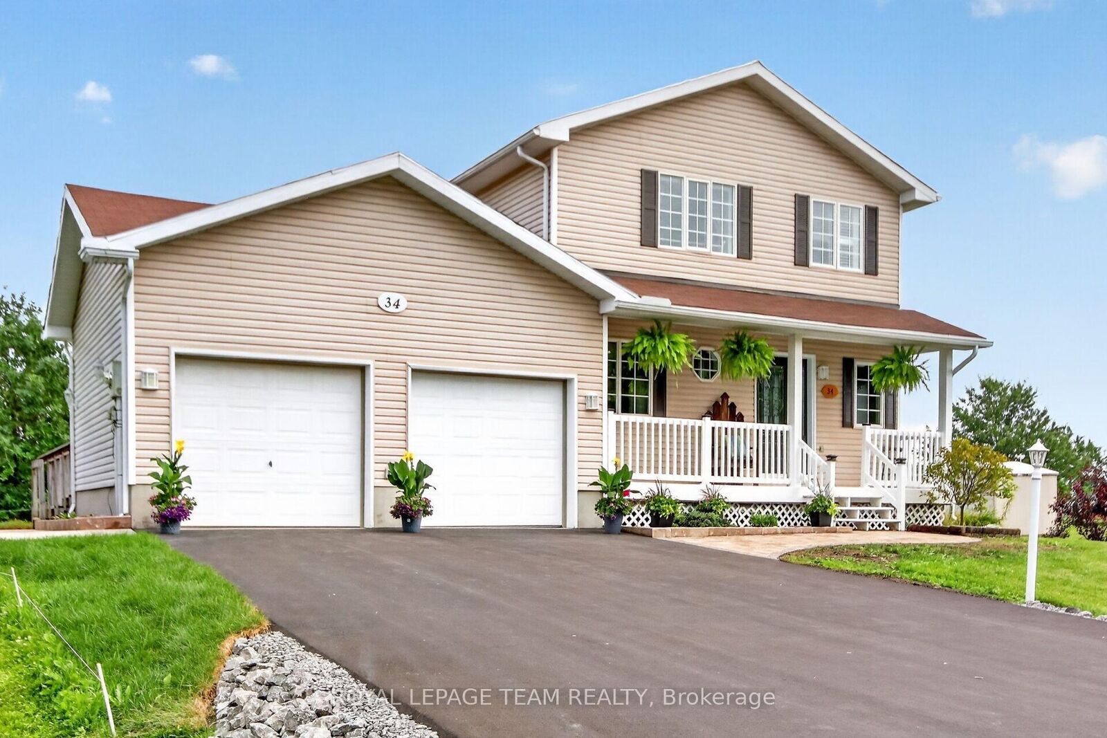 Property Photo:  34 Jenna Drive  ON K7S 0E9 