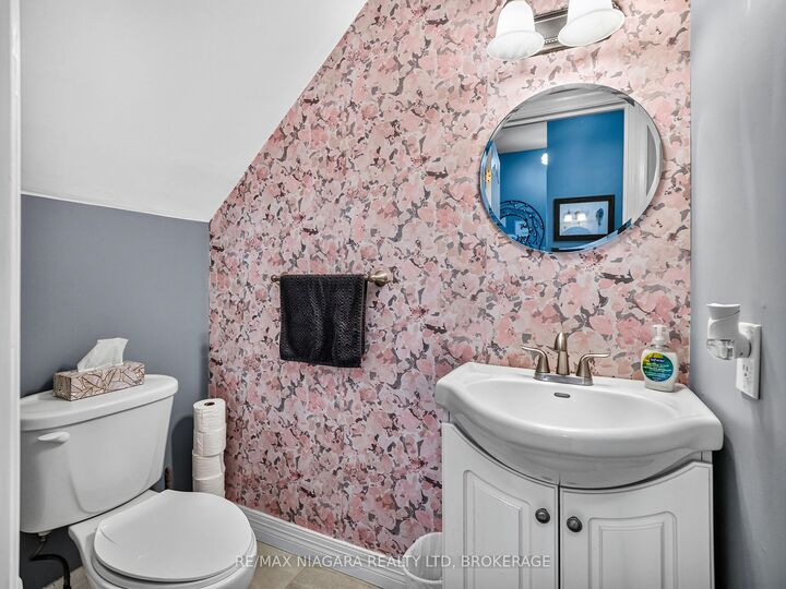 Property Photo:  31 Murray Street  ON L2A 2A3 