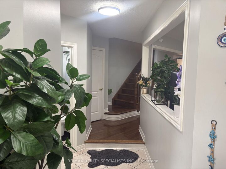 Property Photo:  3137 Bentley Drive  ON L5M 6V8 