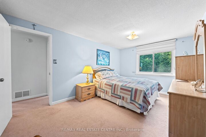 Property Photo:  127 Lowry Square  ON M1B 1N7 