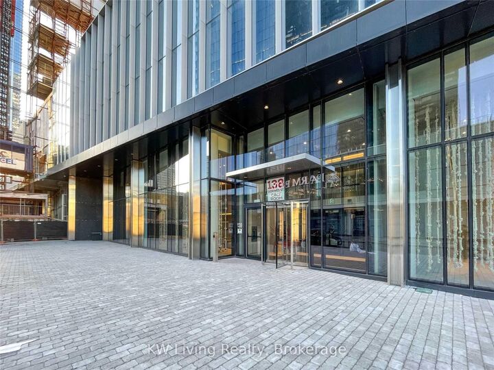 Property Photo:  138 Downes Street 918  ON M5E 0E4 